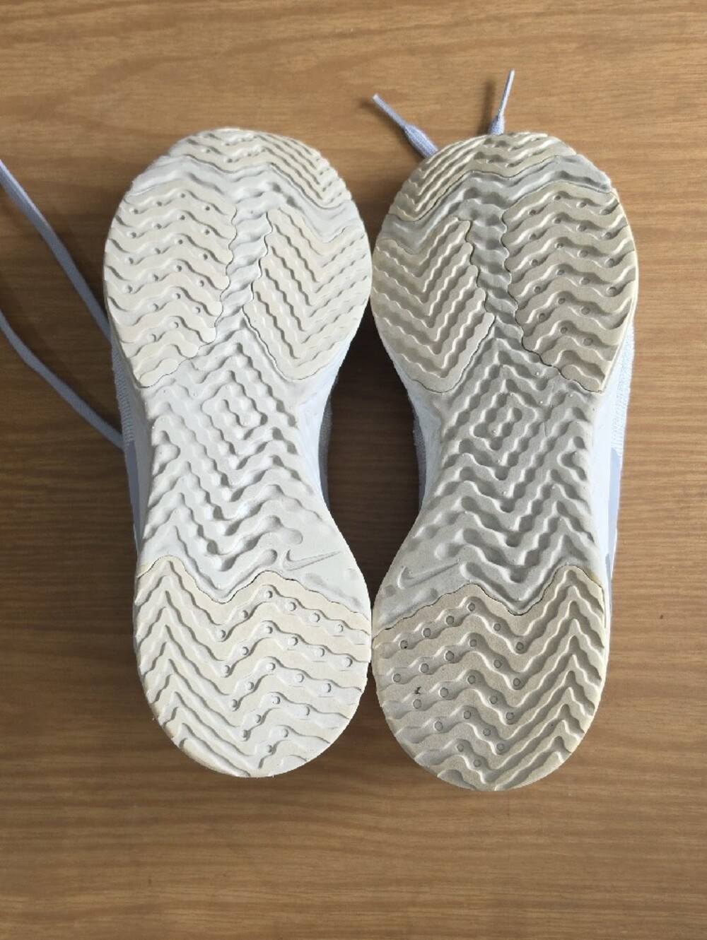 Nike Light Gray Knit Training Sneakers - Picture 4 of 5